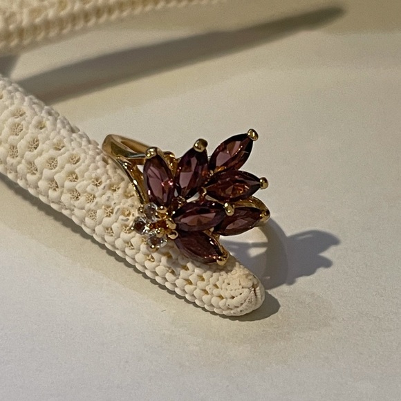 1970s rhinestone gold tone pinky ring - Picture 6 of 11